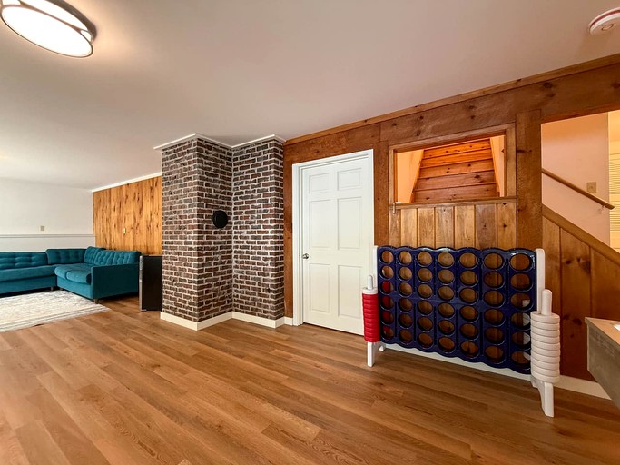 Cabins (United States of America, Casco, Maine)