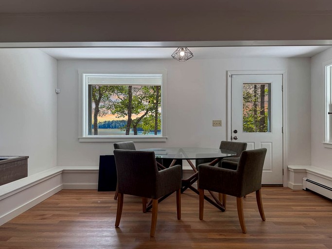 Cabins (United States of America, Casco, Maine)