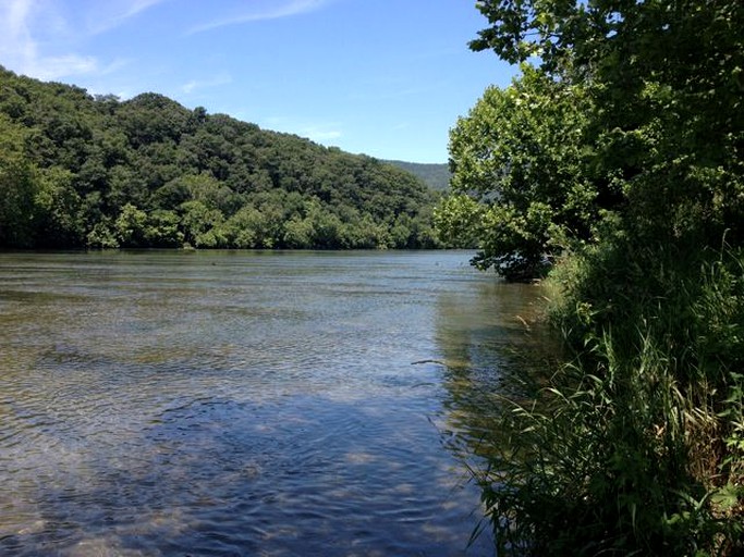 Cabins (Rileyville, Virginia, United States)