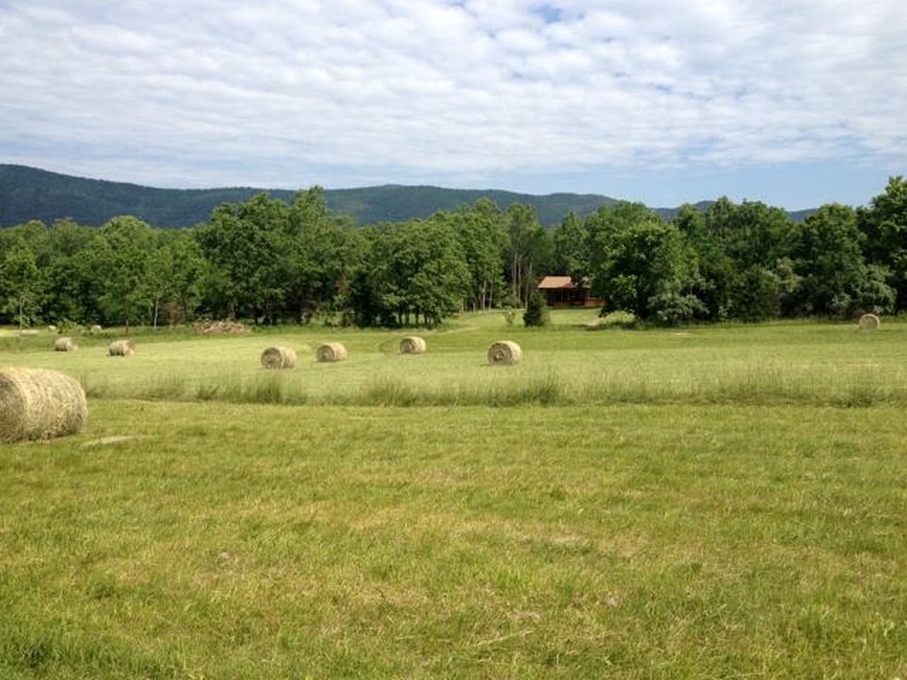 Riverfront Getaway with Mountain Views near the Shenandoah River in Virginia