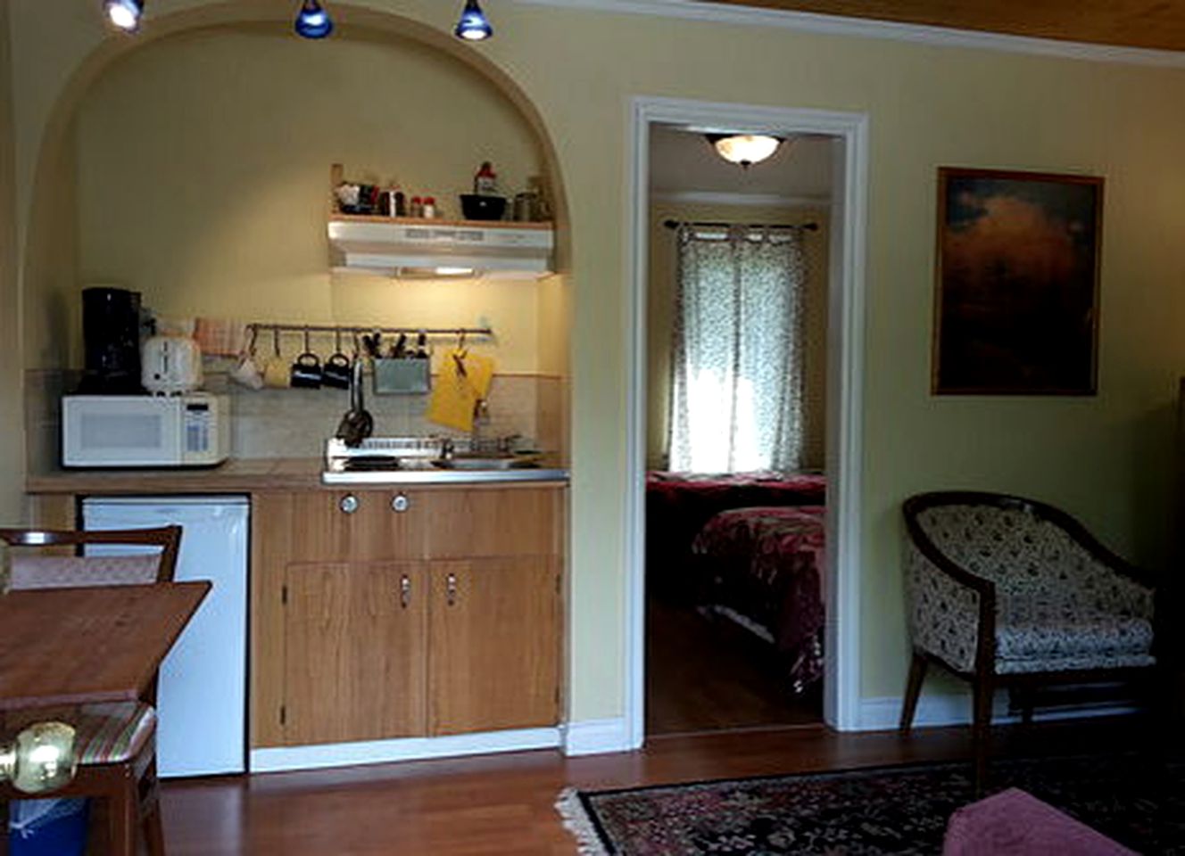 Luxury Weekend Getaway Surrounded by Gardens in Fraser Valley, British Columbia