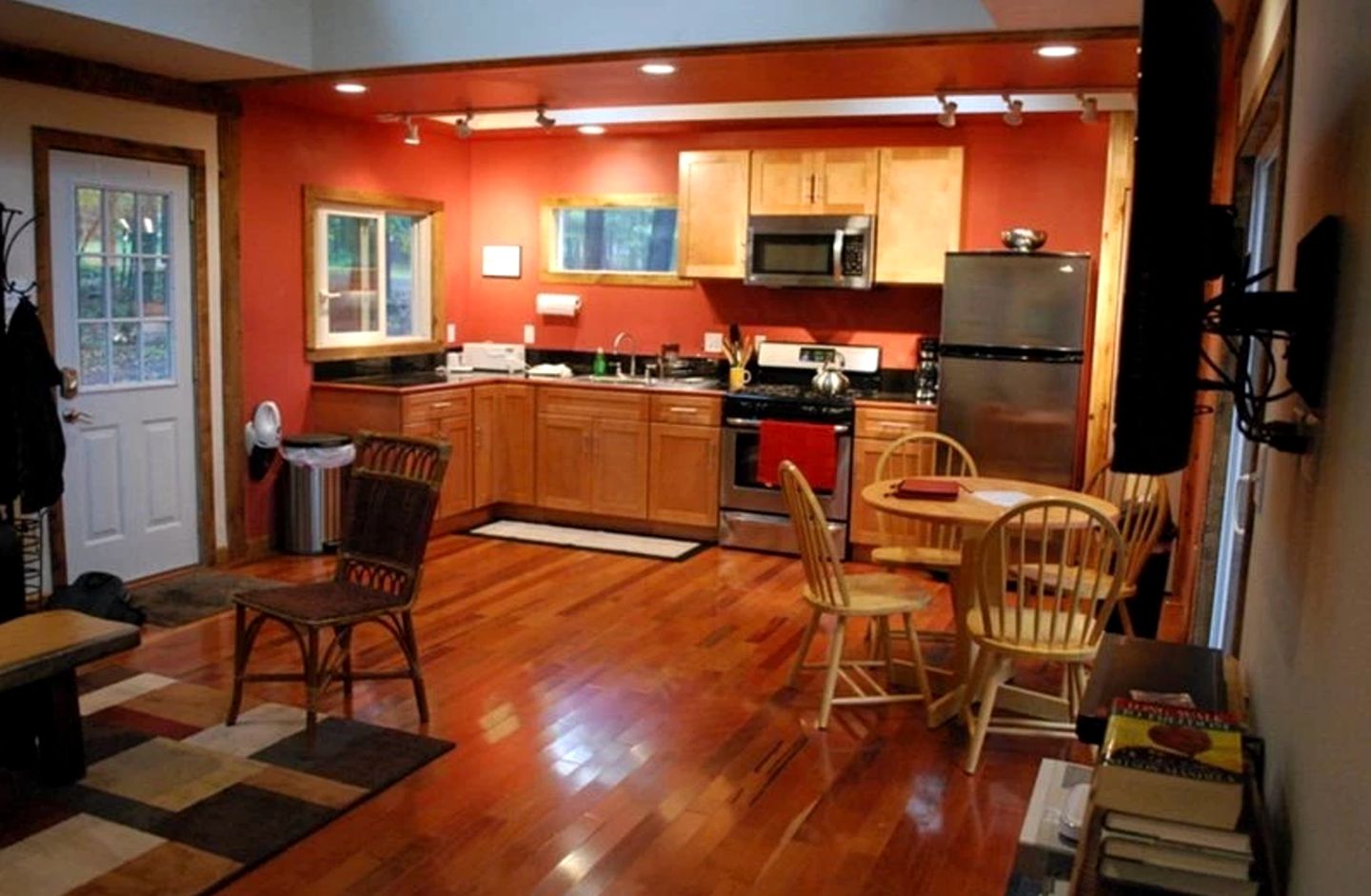 Luxury Cabin with Hot Tub in Woodstock, New York