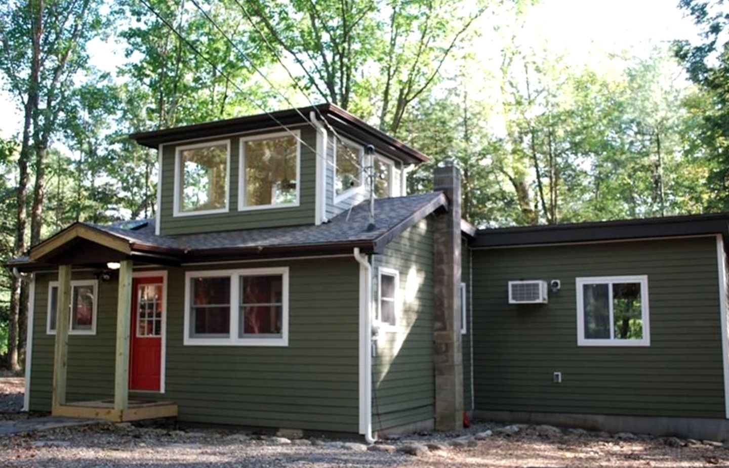 One-Bedroom Luxury Cabin with Hot Tub in Heart of Woodstock in Upstate New York