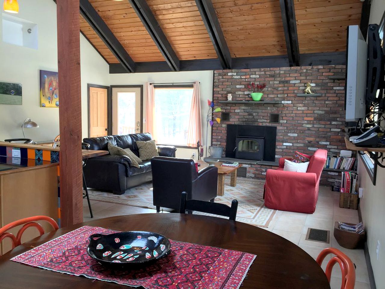 Secluded Two-Bedroom Cottage Rental with Hot Tub and Fireplace in Woodstock, New York