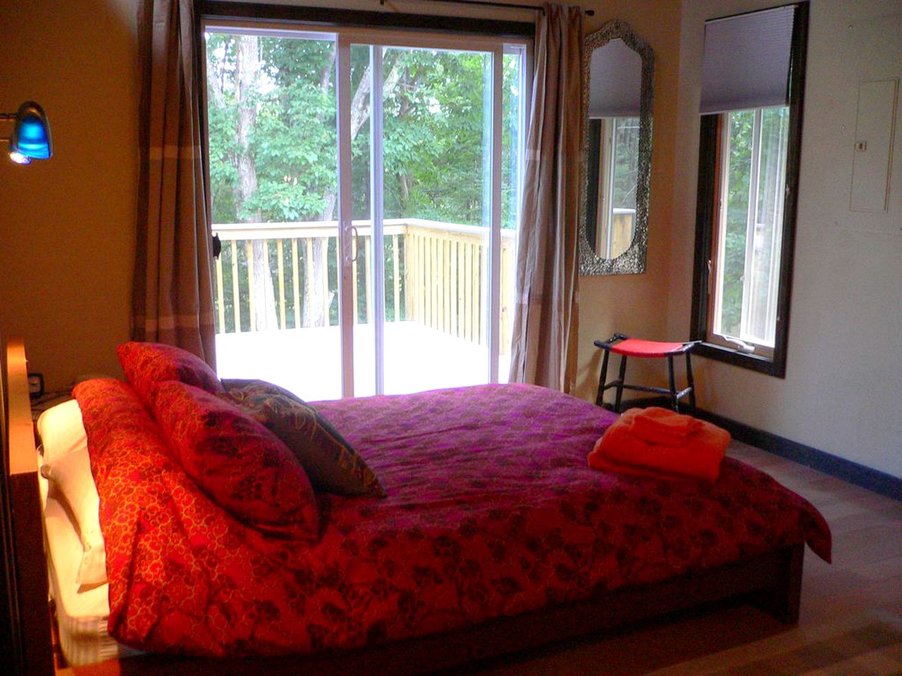 Secluded Two-Bedroom Cottage Rental with Hot Tub and Fireplace in Woodstock, New York