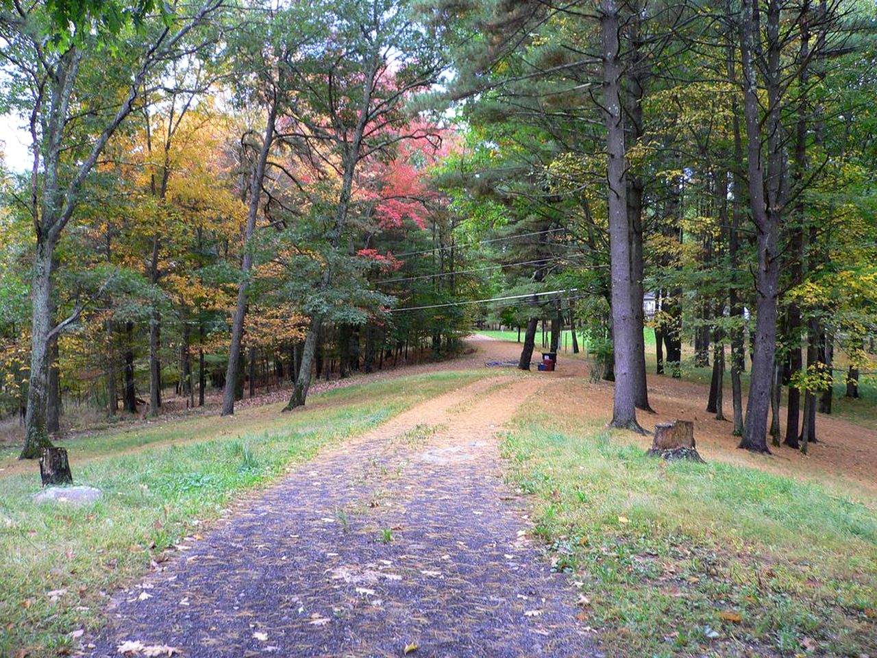 Secluded Two-Bedroom Cottage Rental with Hot Tub and Fireplace in Woodstock, New York