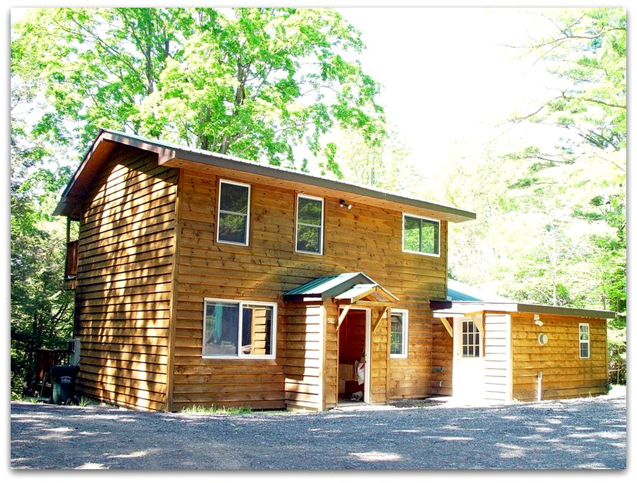 Romantic Cottage Rental with Hot Tub Outside Woodstock, New York