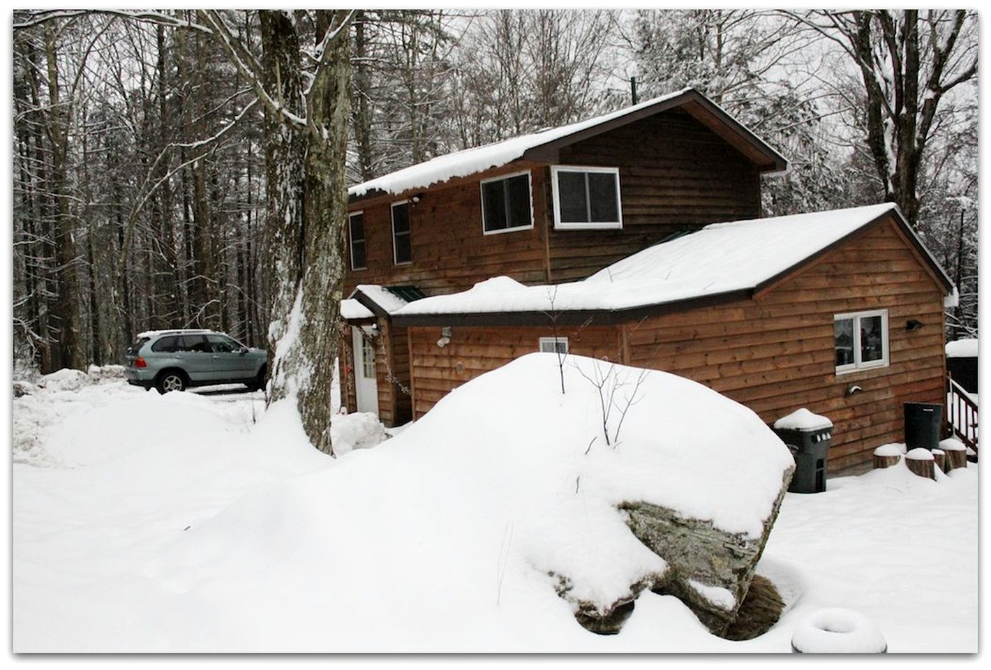 Romantic Cottage Rental with Hot Tub Outside Woodstock, New York