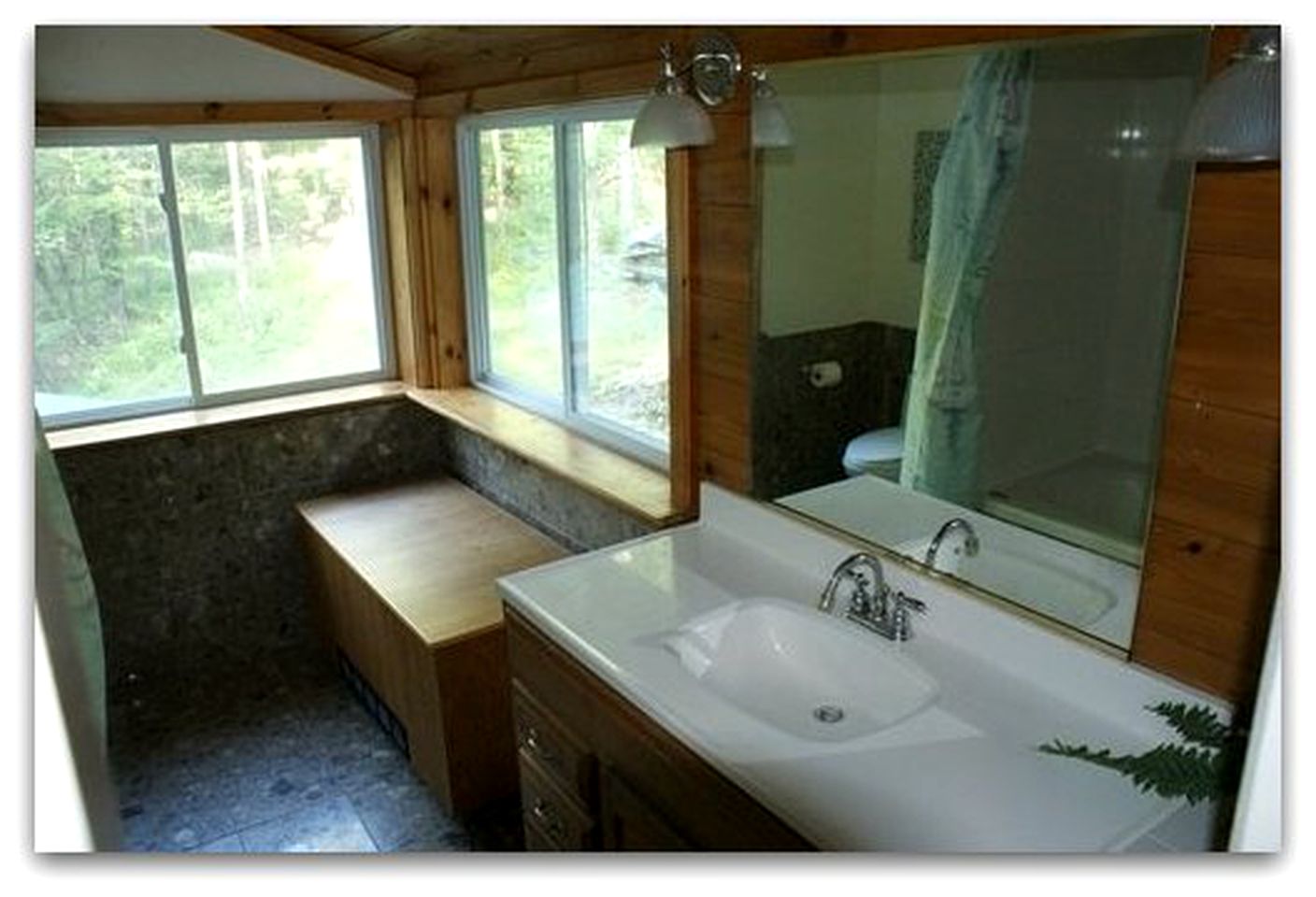 Romantic Cottage Rental with Hot Tub Outside Woodstock, New York