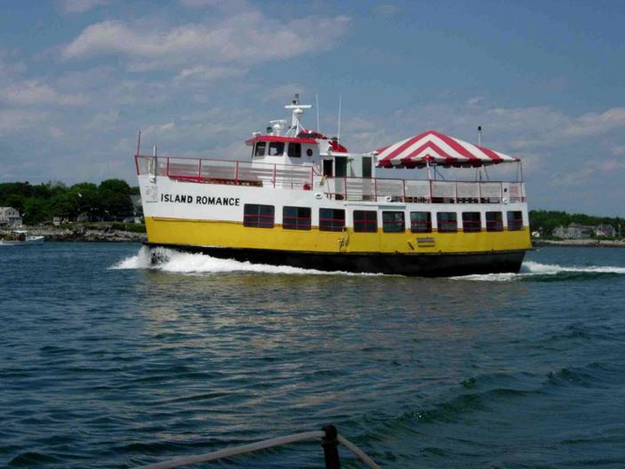 Charming Cottage Rental with Breathtaking Ocean Views on Peaks Island, Maine