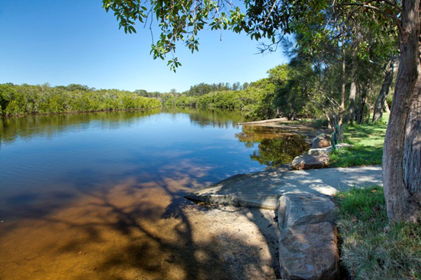 Riverside Getaway Cabin with a Pool near Grafton, New South Wales, Australia