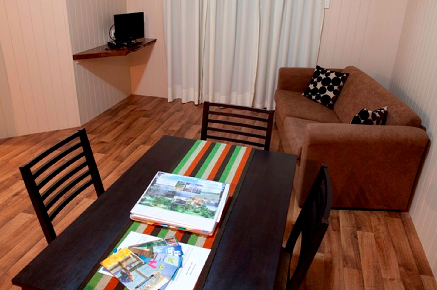 Riverside Getaway Cabin with a Pool near Grafton, New South Wales, Australia