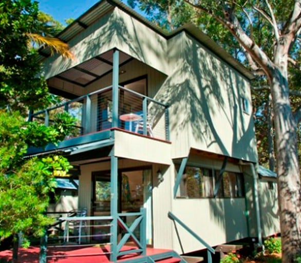 Cabins (Coffs Harbour, New South Wales, Australia)