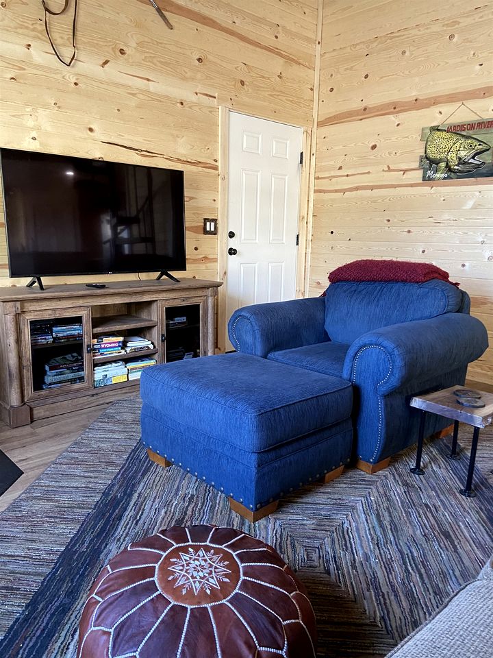 Unique Rustic Barn Retreat with Game Room near Yellowstone in Ennis, Montana