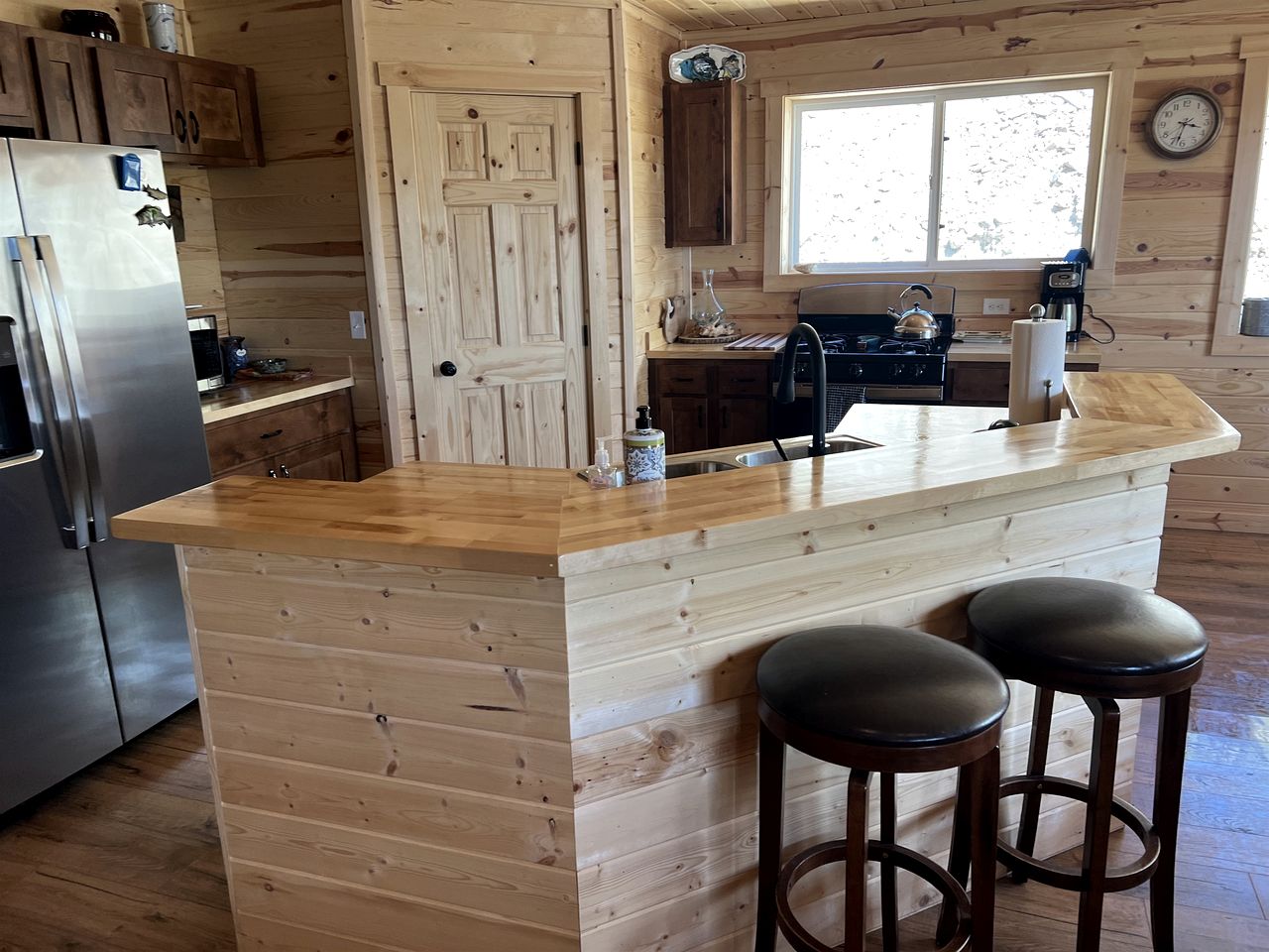 Unique Rustic Barn Retreat with Game Room near Yellowstone in Ennis, Montana