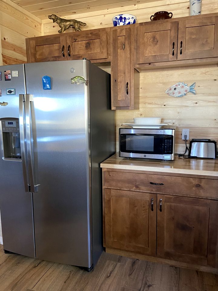 Unique Rustic Barn Retreat with Game Room near Yellowstone in Ennis, Montana