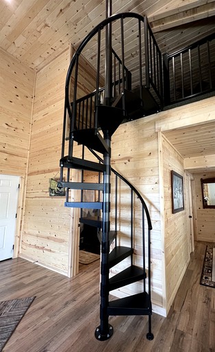 Barns (United States of America, Cameron, Montana)