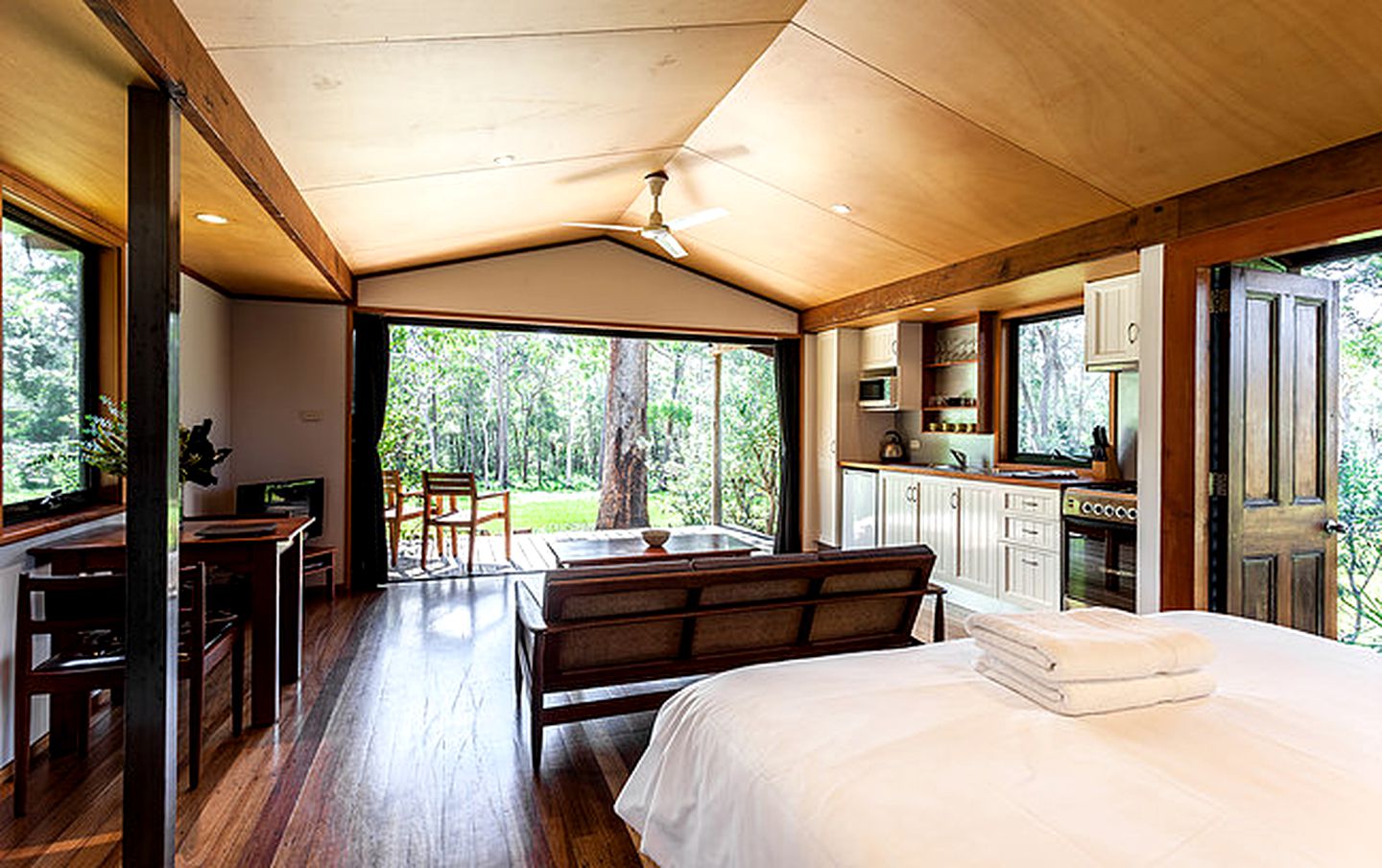 Wilderness Retreat by Jervis Bay on Australia's Southern Coast