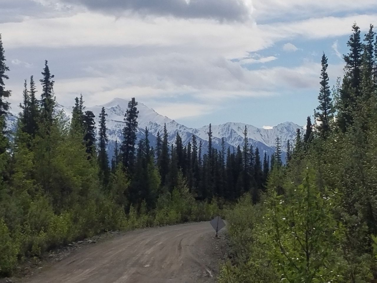 Wrangell Mountains Glamping Cabin, Ideal to Discover the Alaskan Wilderness