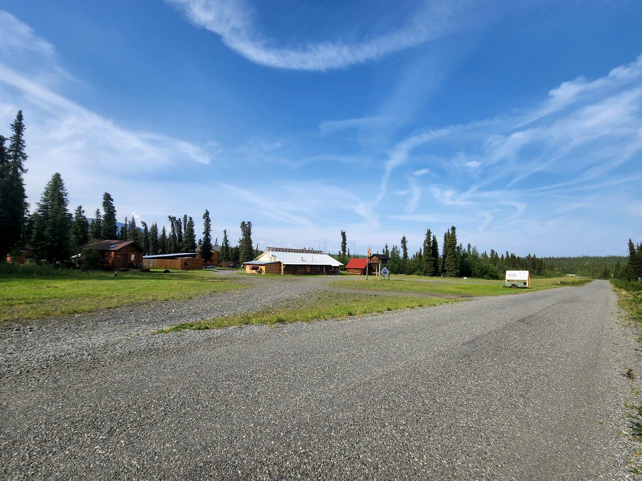 Wrangell Mountains Glamping Cabin, Ideal to Discover the Alaskan Wilderness