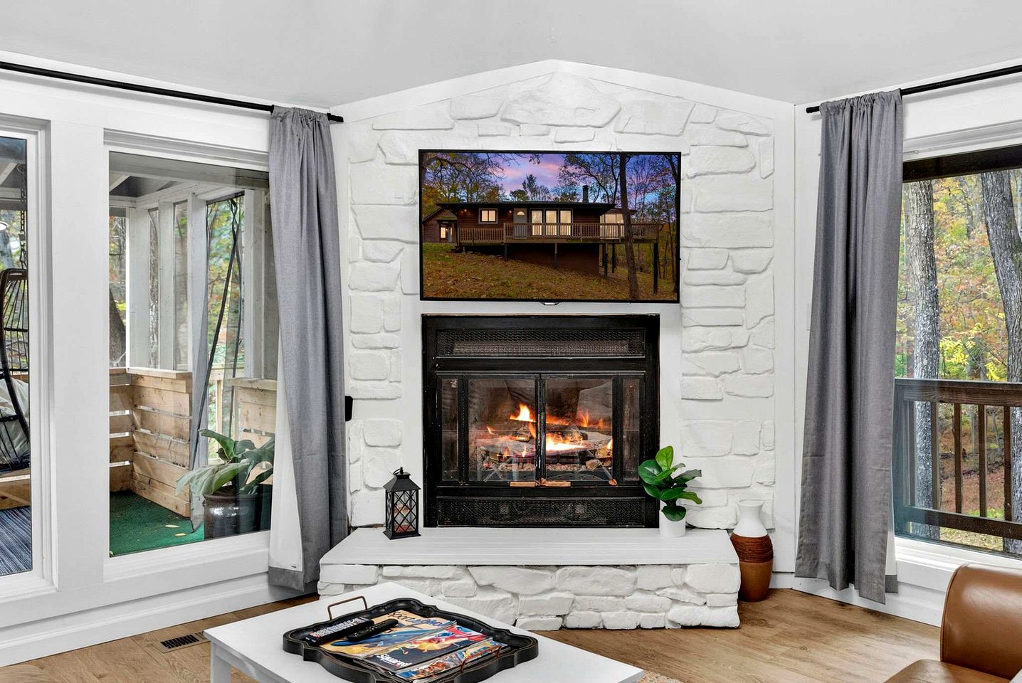 Cozy Family Cabin with Bunkhouse & Fireplace Near The Woods Golf Resort | Hedgesville, WV