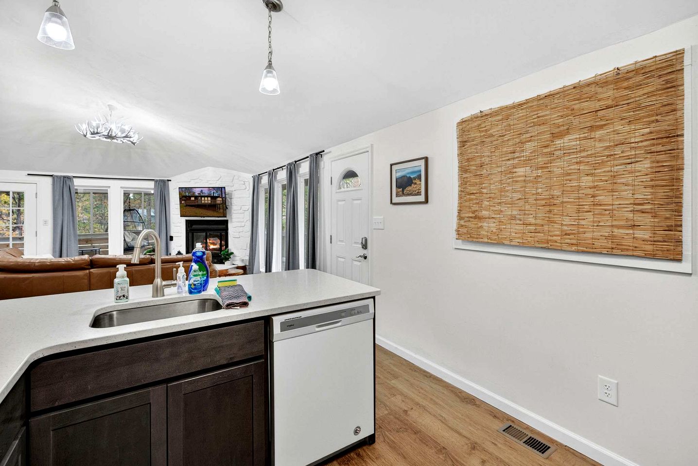 Cozy Family Cabin with Bunkhouse & Fireplace Near The Woods Golf Resort | Hedgesville, WV