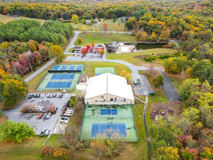 Cabins (United States of America, Hedgesville, West Virginia)
