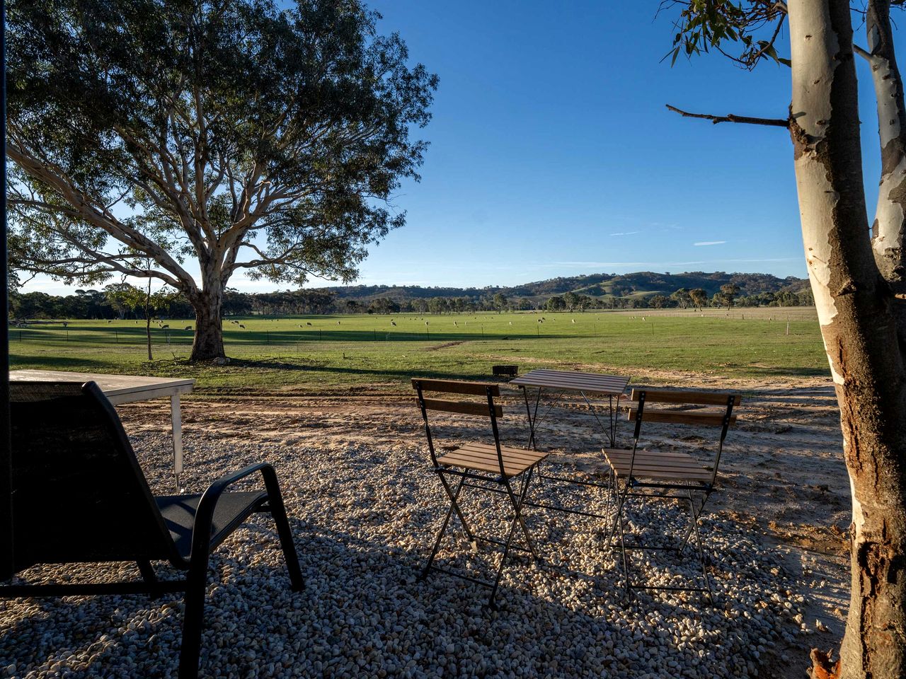 Rustic Tiny House Farm Stay Surrounded by Nature near Pyrenees Wine Region, Victoria
