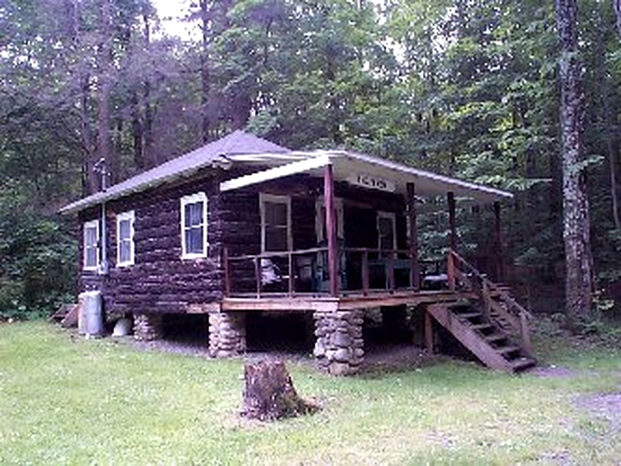 Beautiful Log Cabin Rental in Harveys Lake near Back Mountain, Pennsylvania | Log Cabins (Harveys Lake, Pennsylvania, United States of America)