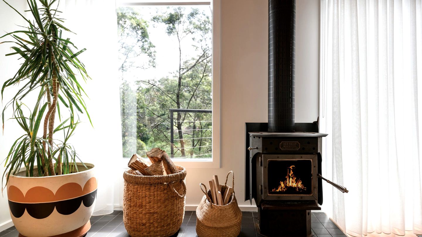 Amazing Vacation Rental with Fireplace in Hepburn Springs, Victoria