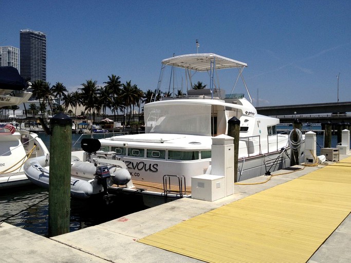 Boats & Floating Homes (Miami Beach, Florida, United States)