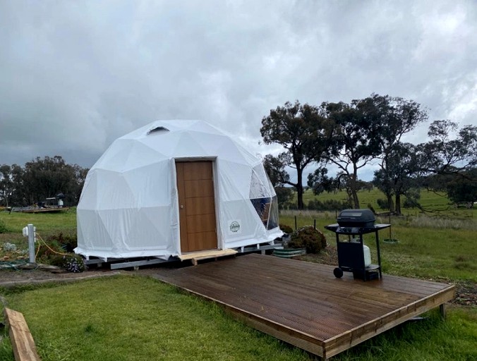 Domes (Euroa, Victoria, Australia)