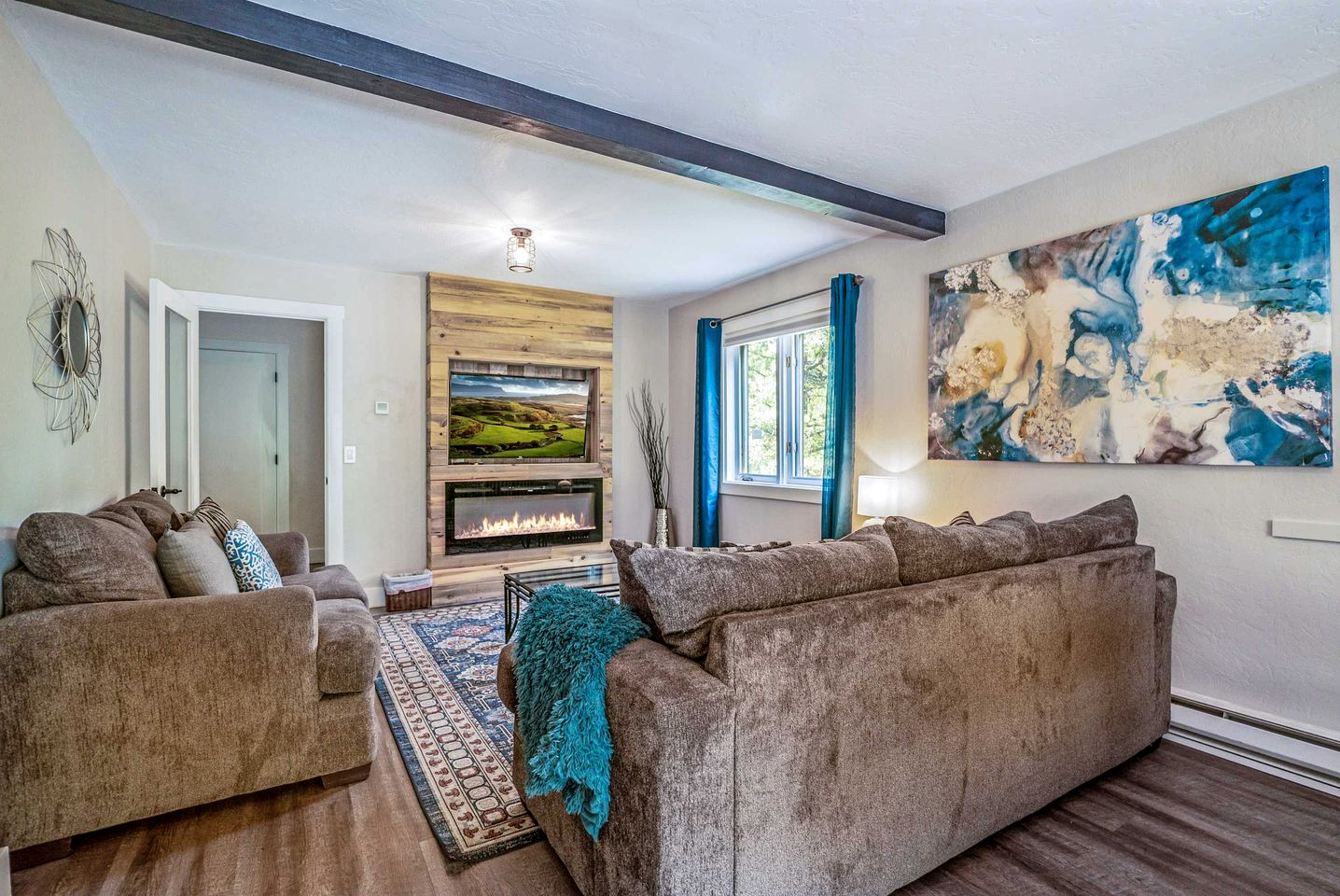 Luxurious Mountain Retreat with Hot Tub & Game Room near Downtown Breckenridge, Colorado