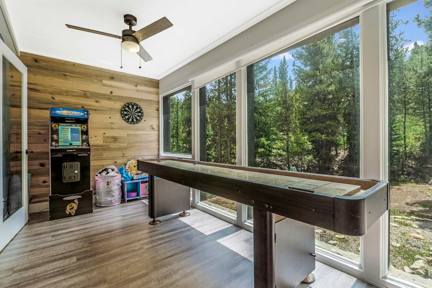 Luxurious Mountain Retreat with Hot Tub & Game Room near Downtown Breckenridge, Colorado