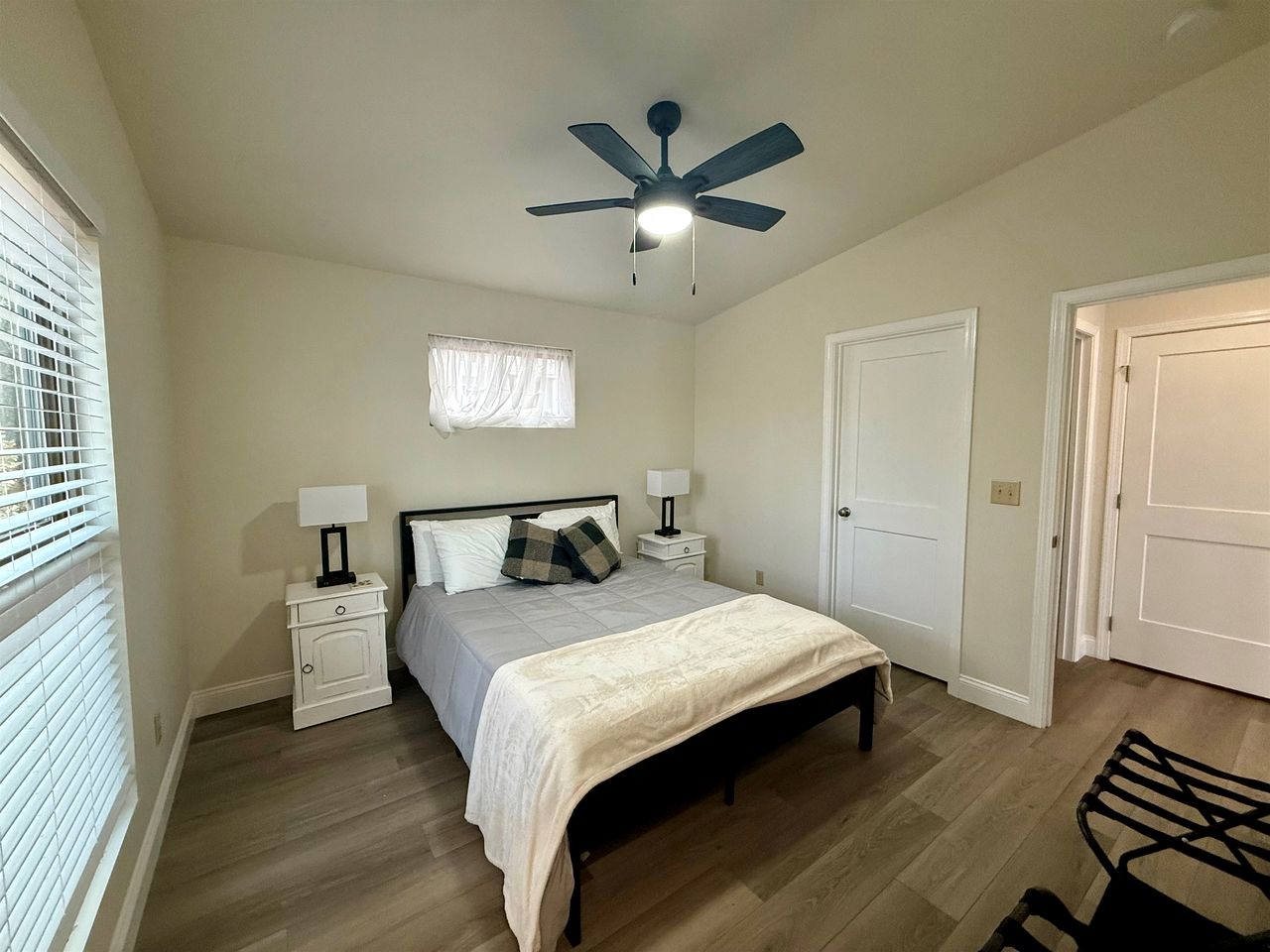 Stylish Modern Getaway with Fire Pit near DeSoto Falls in Mentone, AL