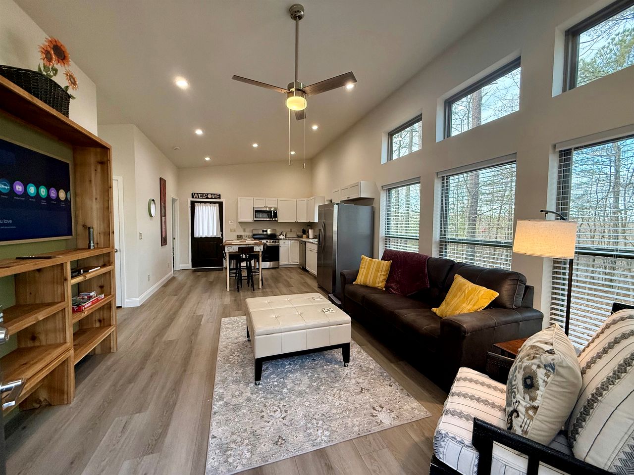 Stylish Modern Getaway with Fire Pit near DeSoto Falls in Mentone, AL