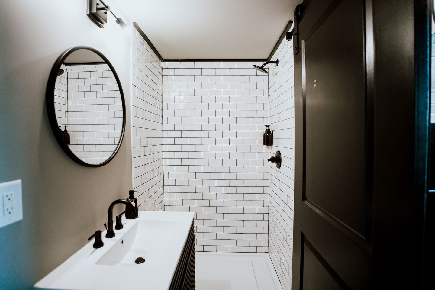 Intimate A-Frame Cabin for a Romantic Retreat in Cedar Bluff, Alabama