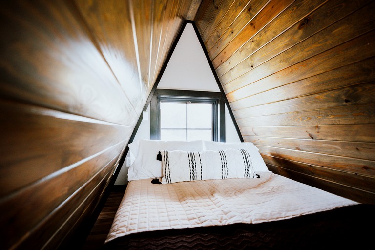 A-Frames (United States of America, Cedar Bluff, Alabama)