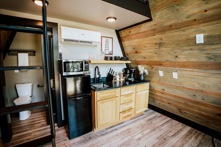 A-Frames (United States of America, Cedar Bluff, Alabama)