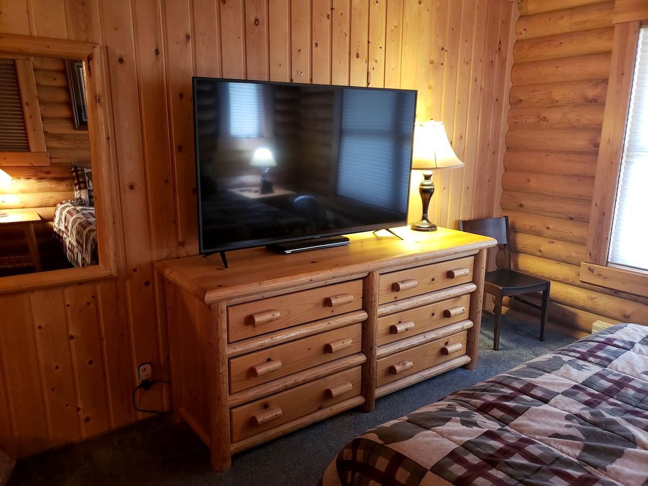 Spacious Log Cabin Retreat with Game Room & Hot Tub Near Island Park, Idaho