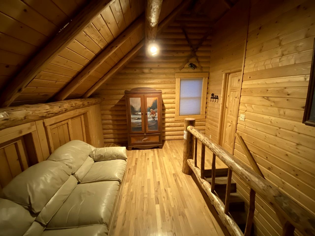 Spacious Log Cabin Retreat with Game Room & Hot Tub Near Island Park, Idaho