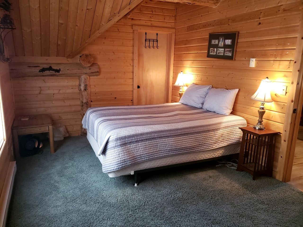Spacious Log Cabin Retreat with Game Room & Hot Tub Near Island Park, Idaho