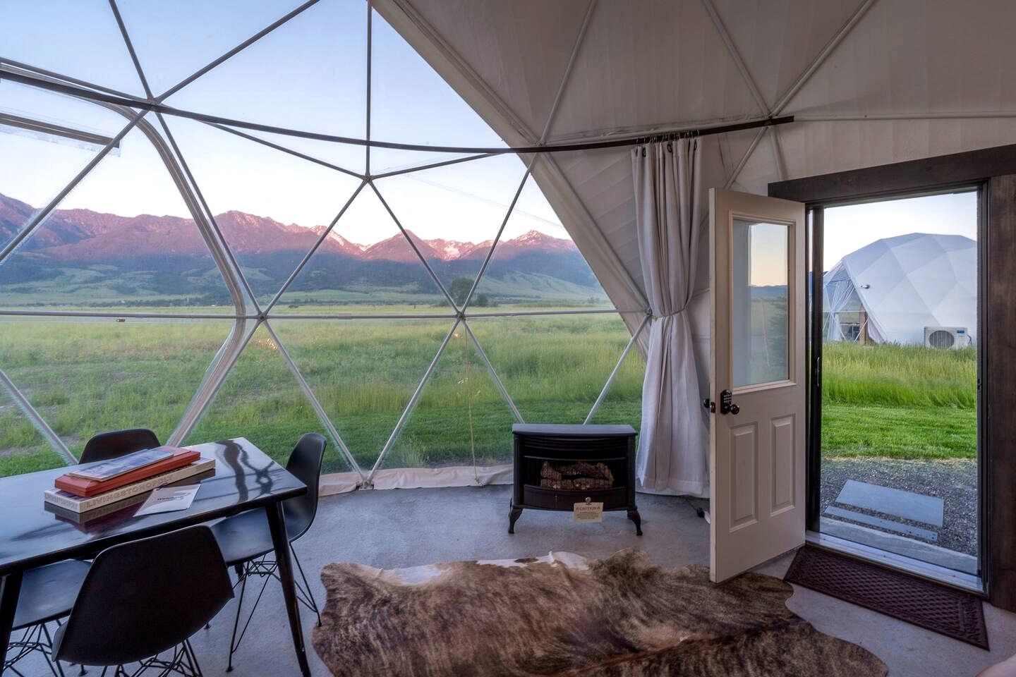 Montana Luxury Dome Stay with Panoramic Views Near Yellowstone National Park