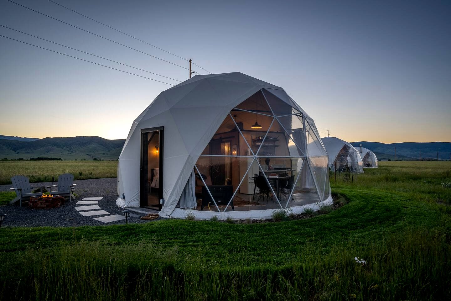 Montana Luxury Dome Stay with Panoramic Views Near Yellowstone National Park