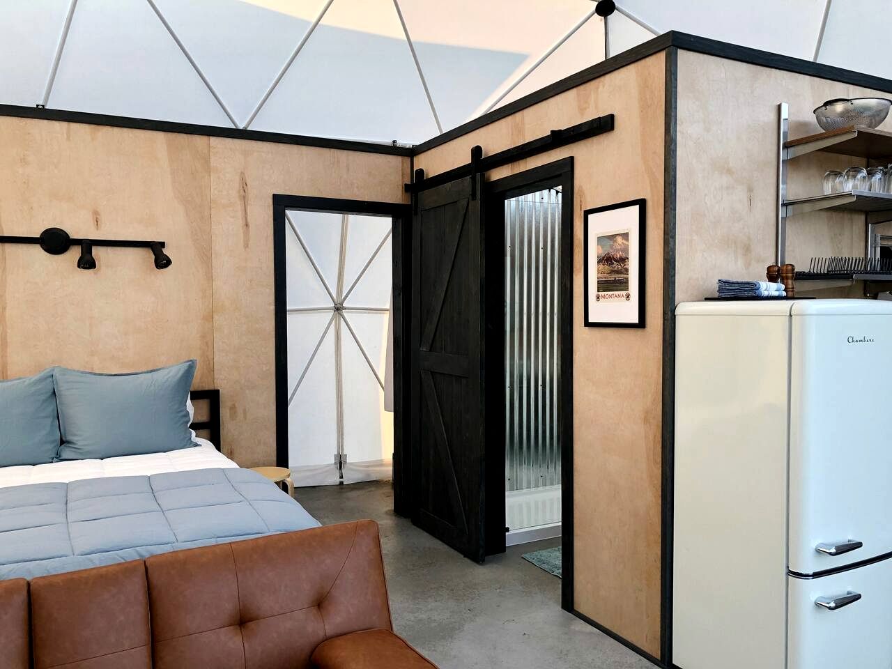 Montana Luxury Dome Stay with Panoramic Views Near Yellowstone National Park