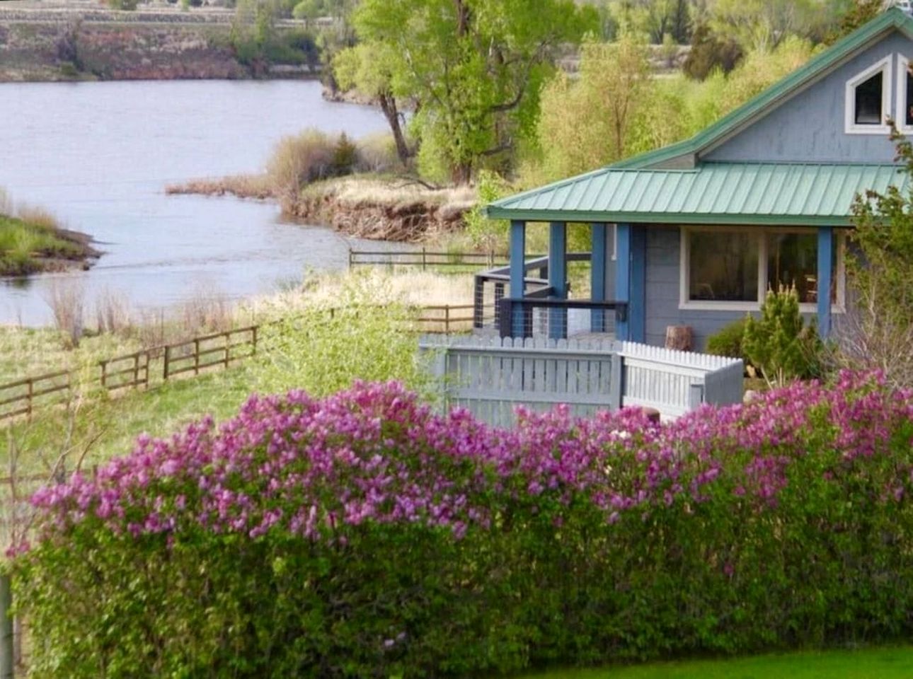 Wonderful River Cottage with Great Hiking Trails in Montana