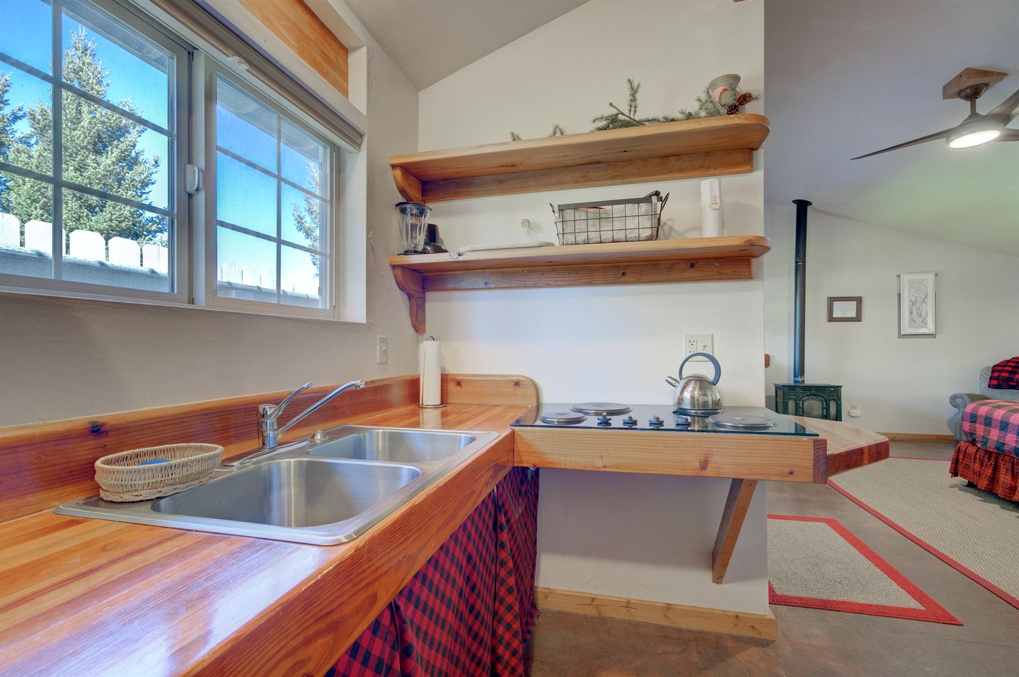 Wonderful River Cottage with Great Hiking Trails in Montana
