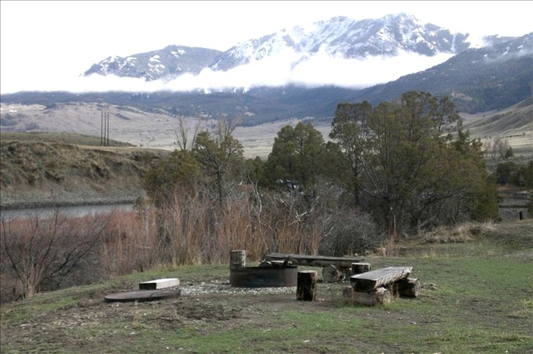 Cabins (Bozeman, Montana, United States)