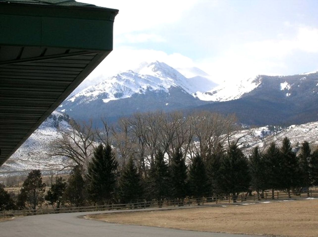 Charming Cabin Rental on the Banks of the Yellowstone River, Montana