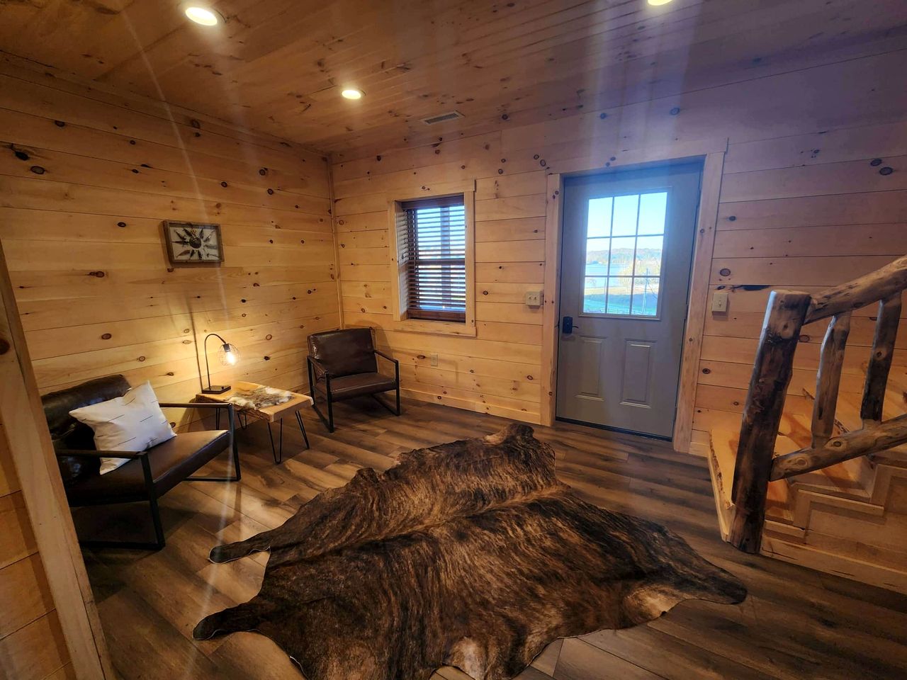 Group Friendly Cabin with Spa on the Deck near Tappan Lake in Ohio